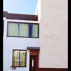 https://casa-jade.quintano-roohotels.com