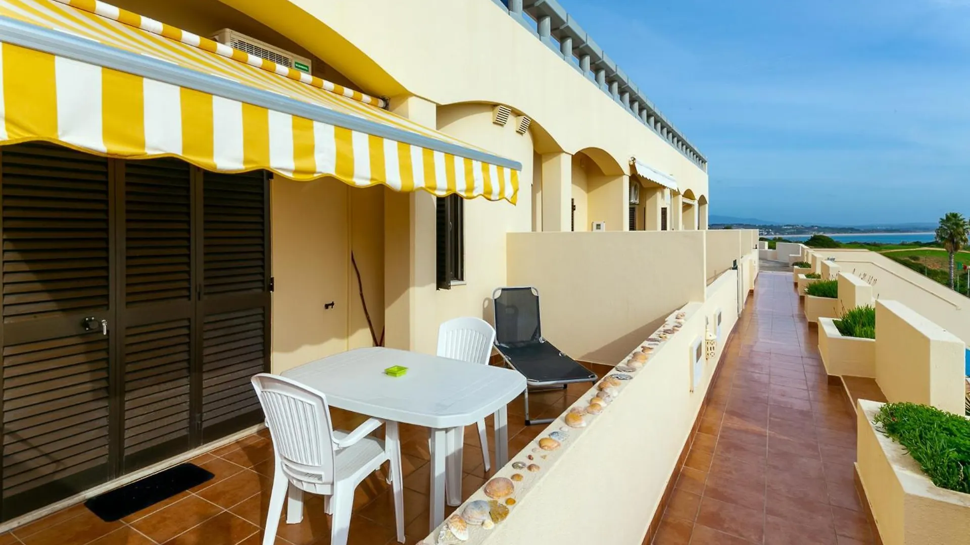 A15 - Dona Ana Cliff Apartment 拉哥斯 0*,  葡萄牙